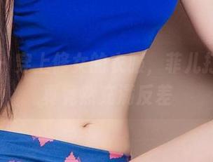 爱尤物 – 穿上修女的衣服，菲儿打造的写真竟然充满反差