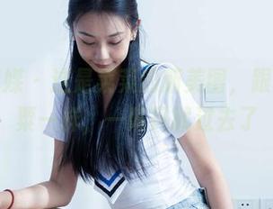 物恋传媒 – 这是菜菜的新美图，跟沧海一粟一样，一阵风就过去了