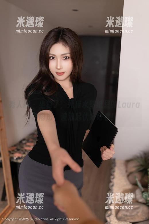 秀人网-Laura苏雨彤 秀人网 - 坐稳了,死库水壁纸里的Laura苏雨彤,波浪起伏好好看!