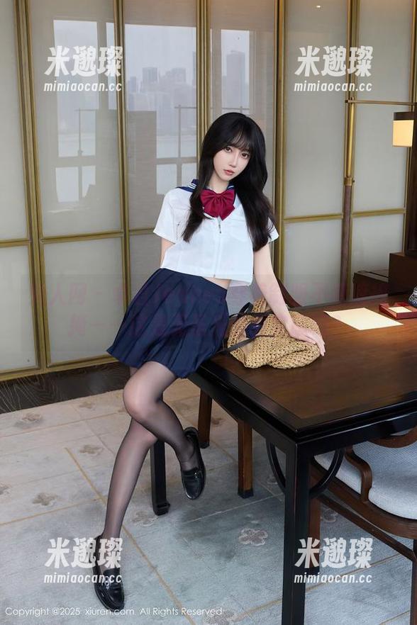 秀人网 - 卓君Jeanes穿着制服不遮遮掩掩——这是无圣光的真实感吗？