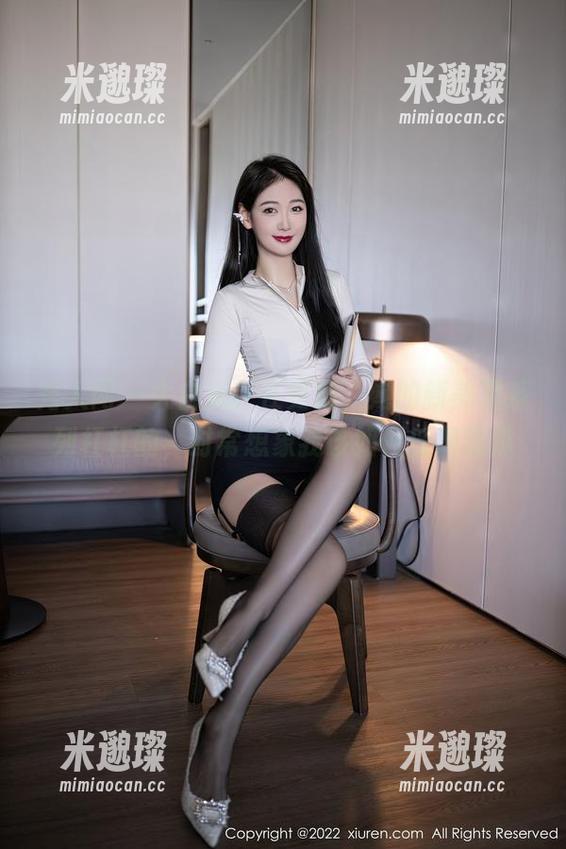 秀人网 - 大白兔吖在更新，她的新美足系列杠杠的，时常想象我该如何低调欣赏