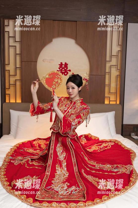 秀人网-柚柚小奶瓶 秀人网 - لمحاولةاكتشاف柚柚小奶瓶的礼服写真,原图让人欲罢不能。