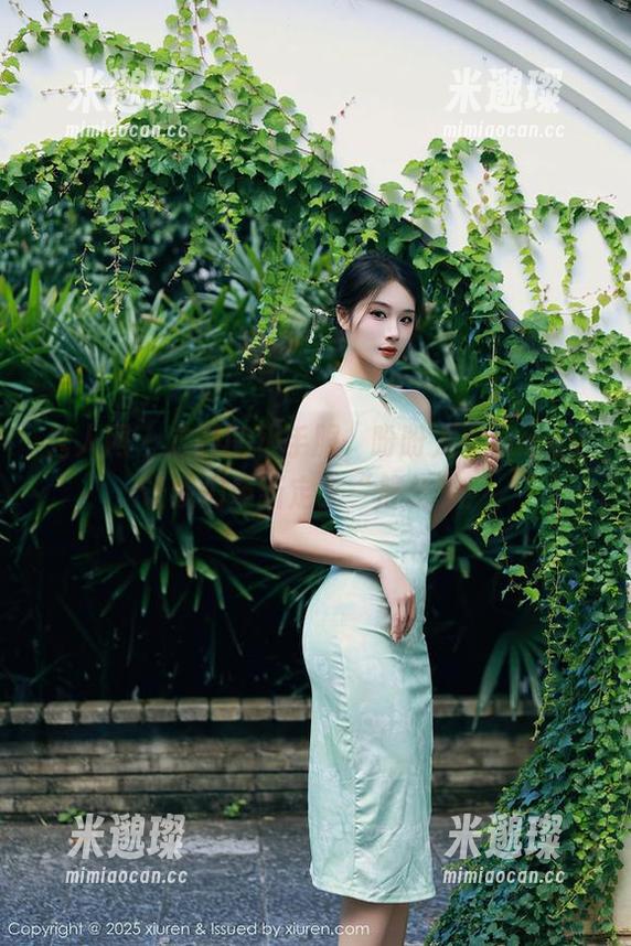 秀人网 - 定制的水手服，盼盼龙女sunny让我们重新定义“舰长”！