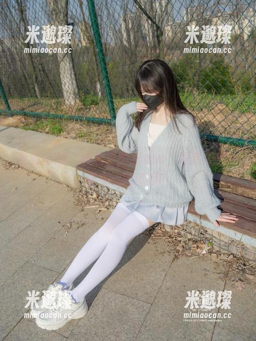 紧急企划-见希w 紧急企划 - 图包里的见希w,跟传统的瑜伽有点距离哦?