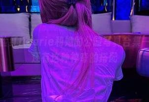 微密圈 – 脸红Dearie和她的公园写真合集——没想到还有这种神奇的搭配