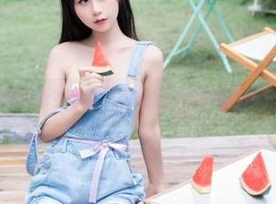 高清黑丝游泳池？萌芽儿o0的浴室新秀慢慢下载中……