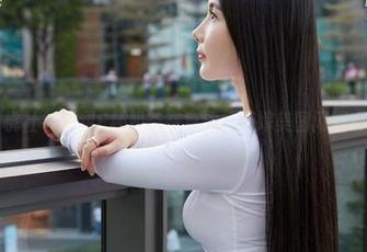蜜桃社 – 甜甜E杯奶茶在身边，花嫁美图闪耀心房