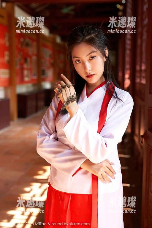 蜜桃社 - 在这甜心的合集里，冰露以美图打动你的‘心’——直接上线！