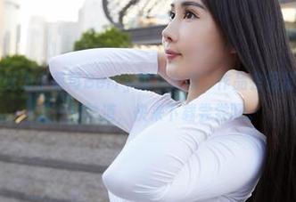蜜桃社 – 还以为小草莓Berry的‘女孩’作品会很甜，结果却是另一种味道，快来下载尝尝吧。