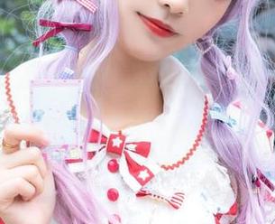 西瓜少女的粉草cos，想问这是什么魔法照片？
