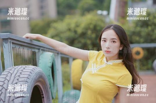 微密圈 - 来点刺激的！辣妈女神内衣写真，网盘里有翘臀哦