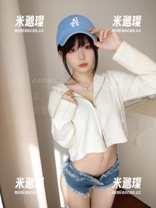 美图不够，迷之呆梨也很“红”，这裙子是要让你陷进来的节奏吗？