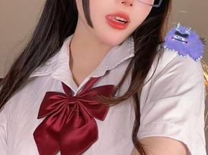 高清到能感受到和服的每一缕纹理，阿九从不咕咕的这本图册简直让我流连忘返。