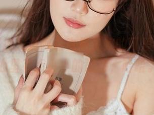 我在图库发现阿包也是兔娘的可爱系列，心里有点小小的期待，哈哈。
