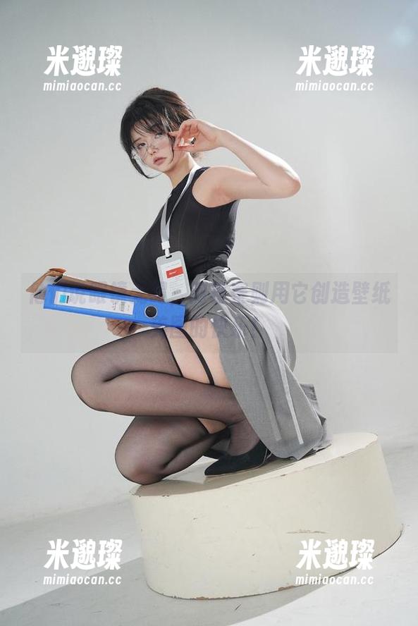 他们说眼镜无碍，阿寨寨则用它创造壁纸美图的快乐！