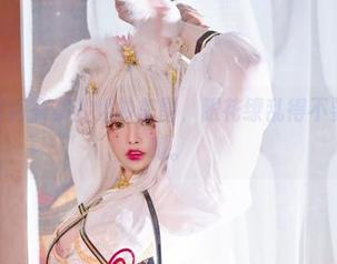 免费欣赏阿寨寨的婚纱美图，眼花缭乱得不要太过分啊。