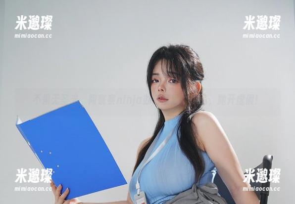 不惧无圣光，阿寨寨ninja办公室里的作品，抛开虚假！
