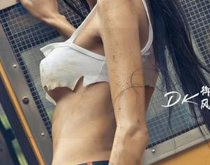 青豆客 – 说到刘奕宁Lynn的最新修女套图，我每次都想问，哪来的这么强大的表现力？