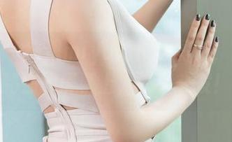 青豆客 – 宛恩miyu的校服图包，免费送到你的屏幕上，快来一发！