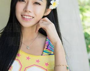 青豆客 – 要脸又要美，张美荧姐姐的免费美图让人不淡定了啊
