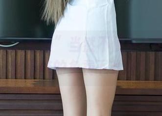 青豆客 – “女神”当然不便宜？可我找到施忆佳的免费下载啦！