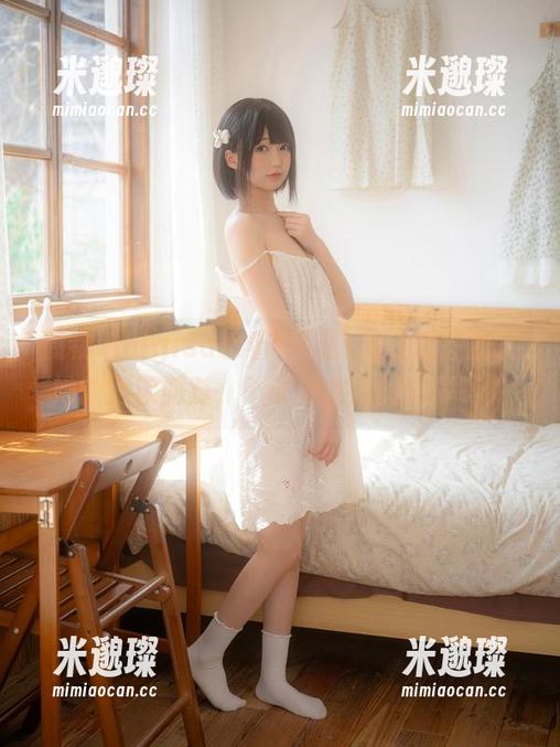 魔物喵nigisa 魔物喵nigisa水着+原图=我逐渐想加入她的游泳派对,不考虑水究竟够深吗?
