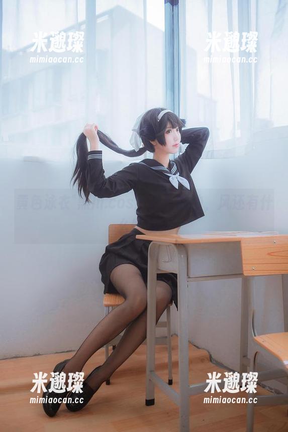黄色泳衣°黑川.cos：海岛的沙，风还有什么嬉戏？