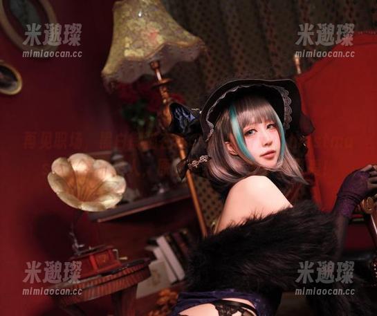 再见职场，黑白御猫在赤の森-MerryChristmas当上了猫星人，原图里我补着奶茶超可爱！